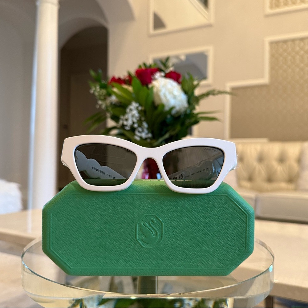 NWT Swarovski Sunglasses - Picture 5 of 7